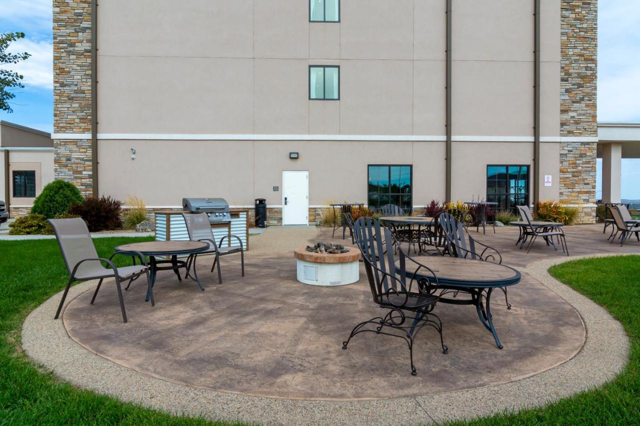 Comfort Inn&Suites Mandan - Bismarck Extérieur photo
