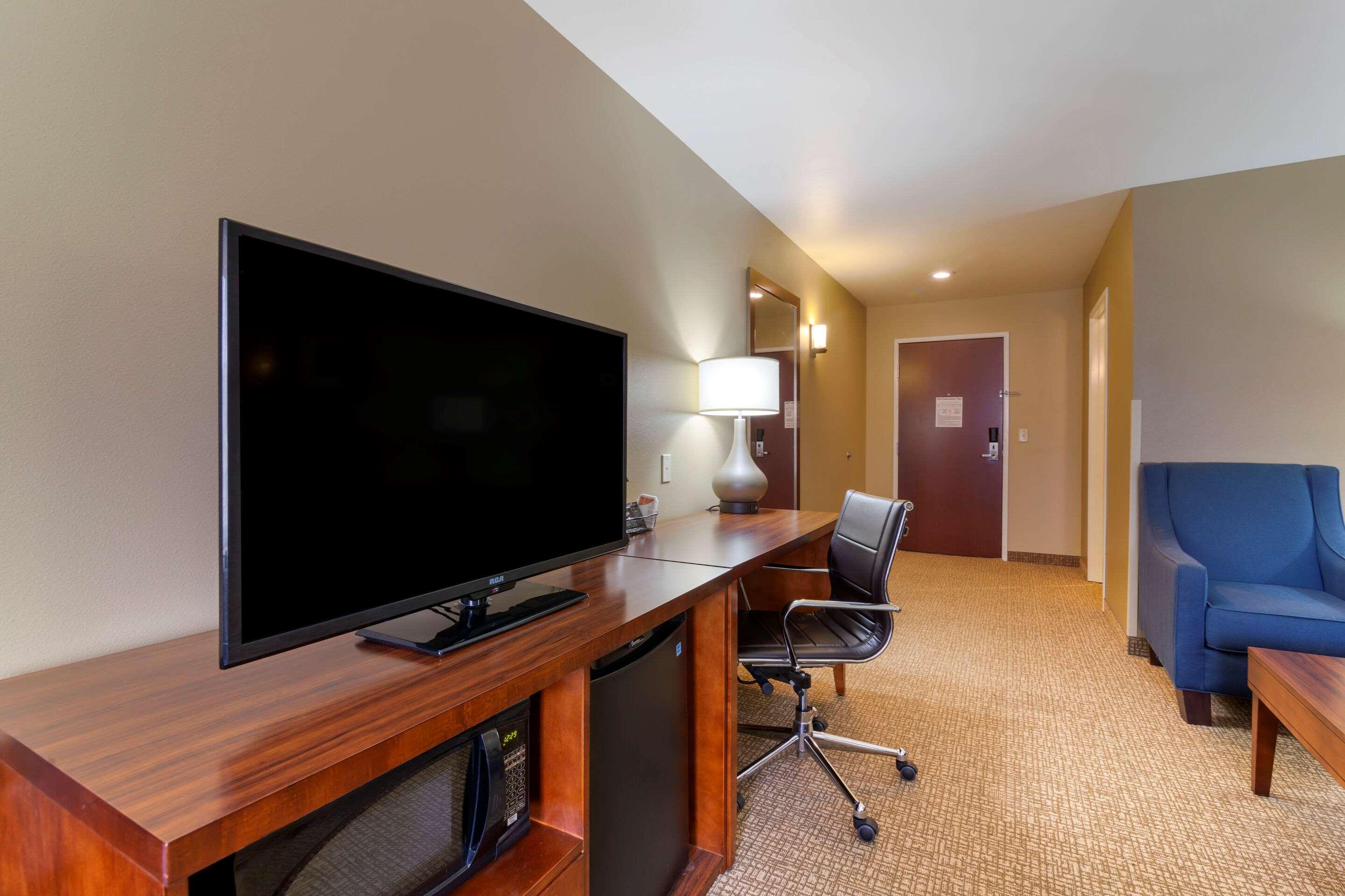 Comfort Inn&Suites Mandan - Bismarck Extérieur photo