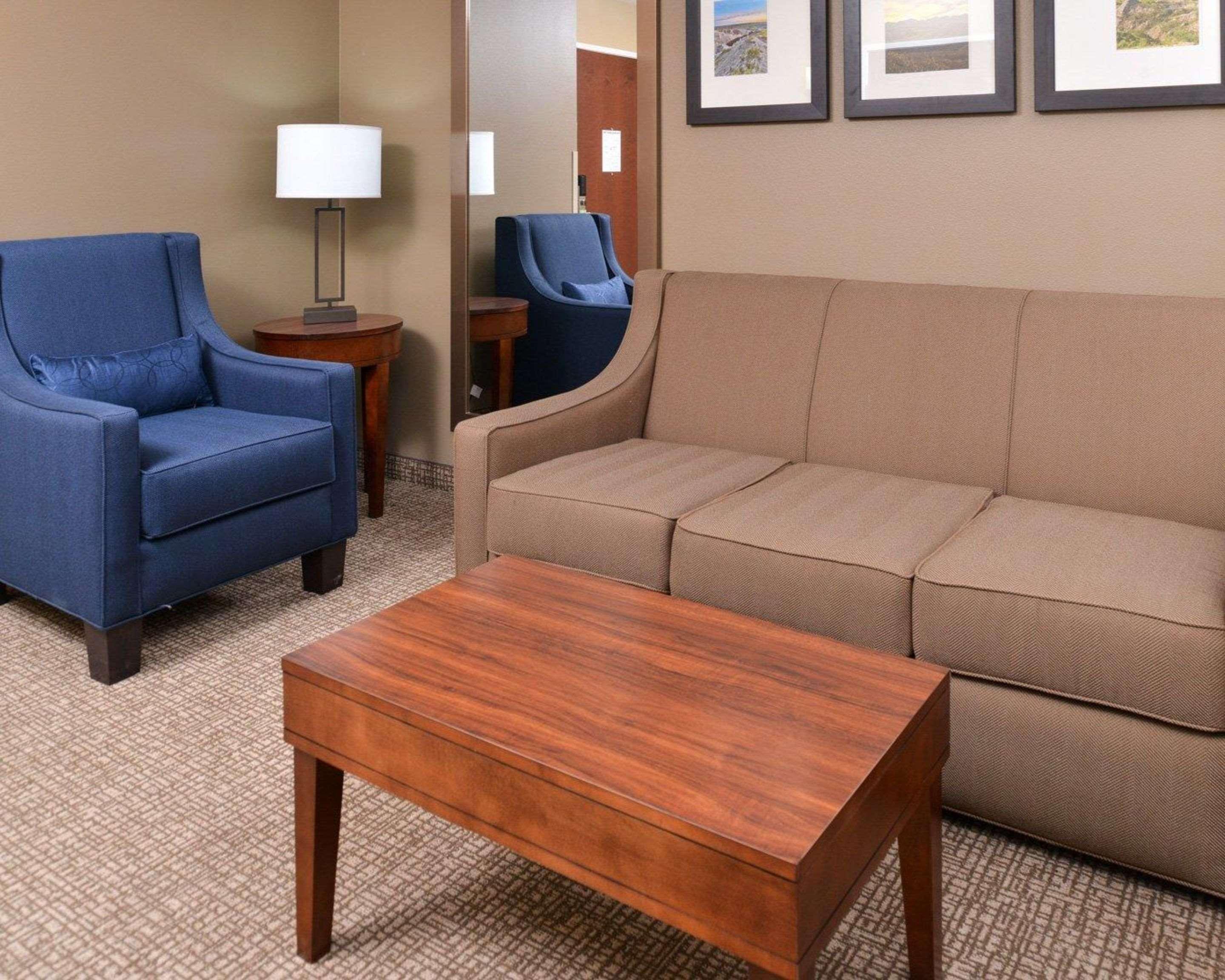 Comfort Inn&Suites Mandan - Bismarck Extérieur photo