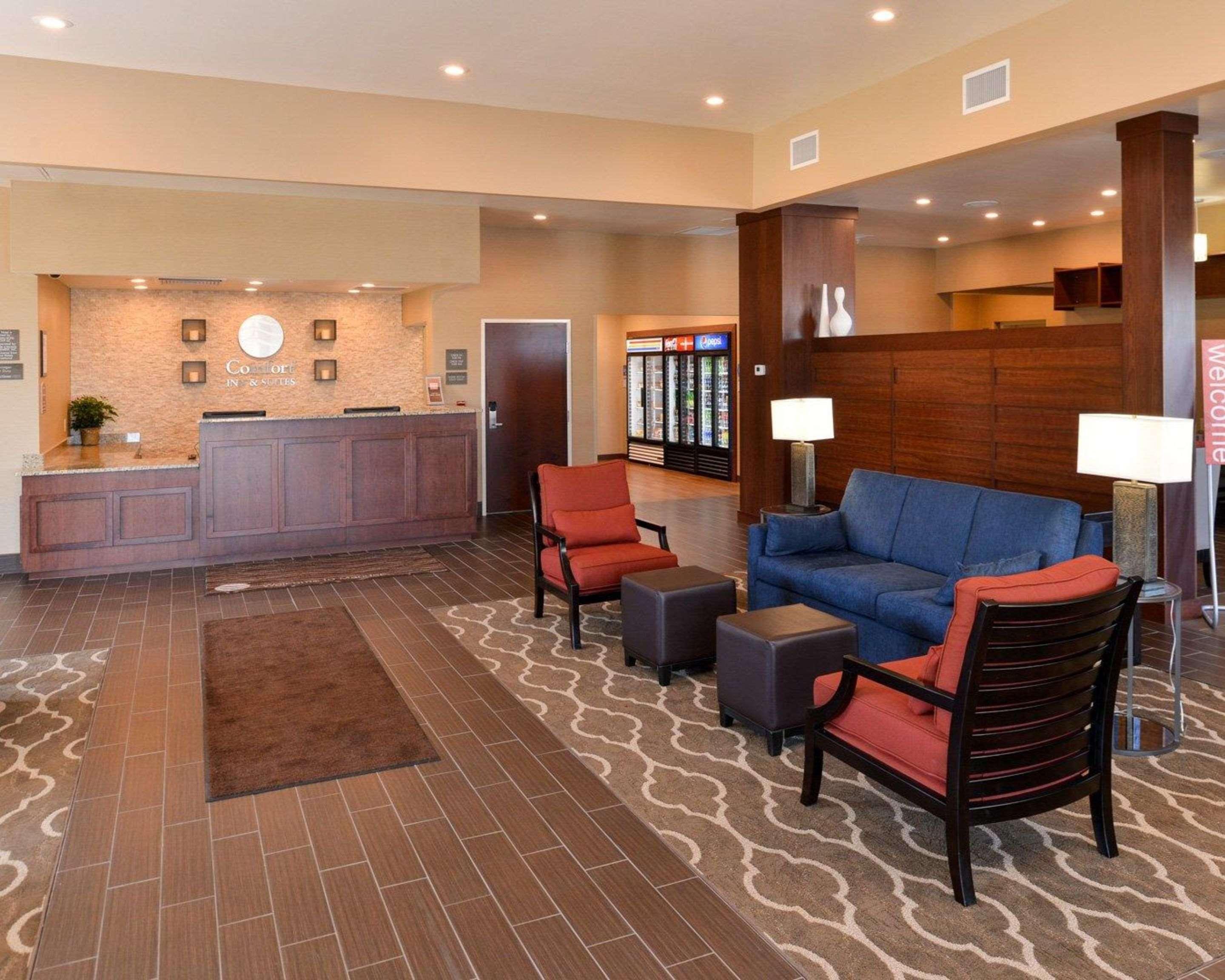 Comfort Inn&Suites Mandan - Bismarck Extérieur photo