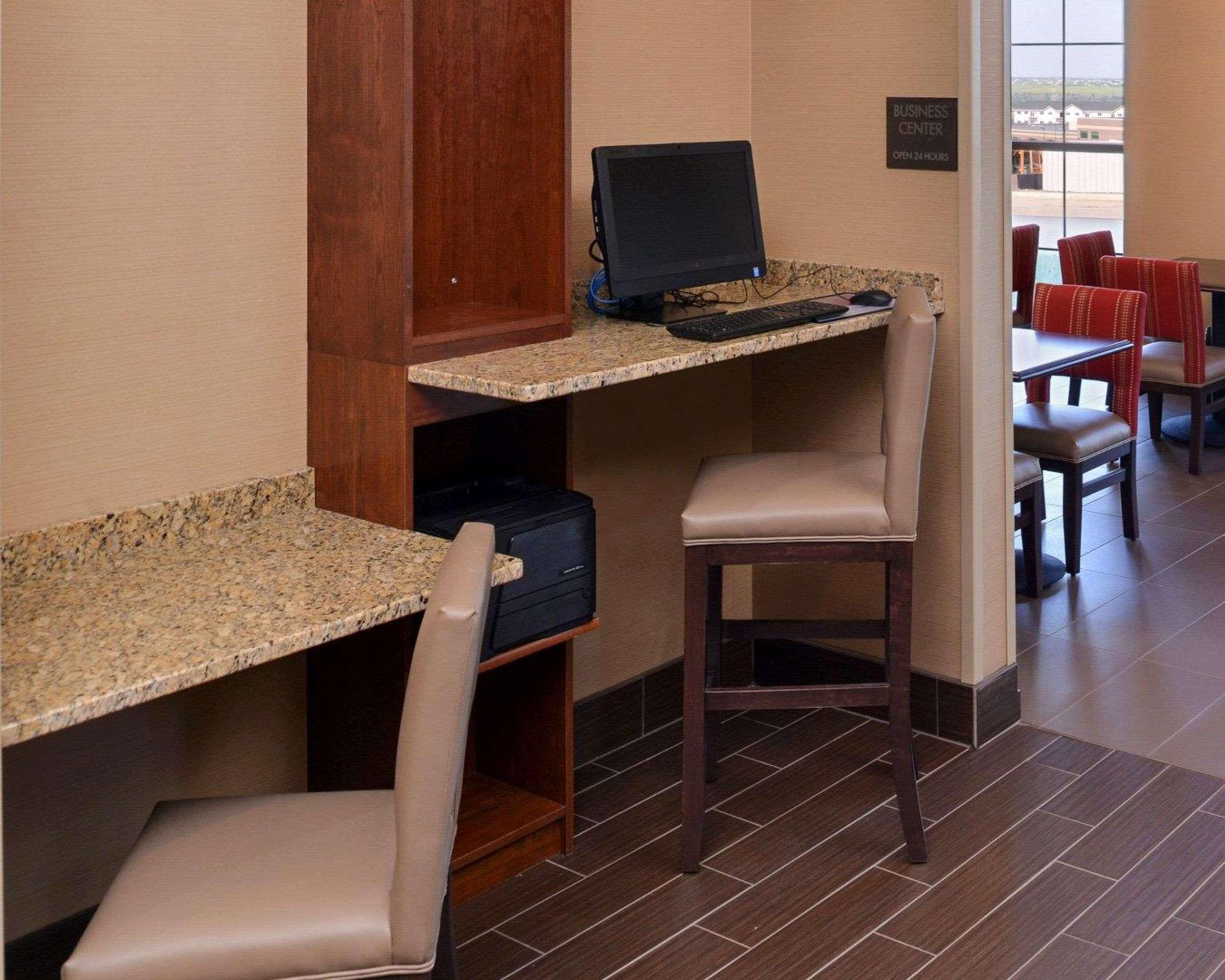 Comfort Inn&Suites Mandan - Bismarck Extérieur photo