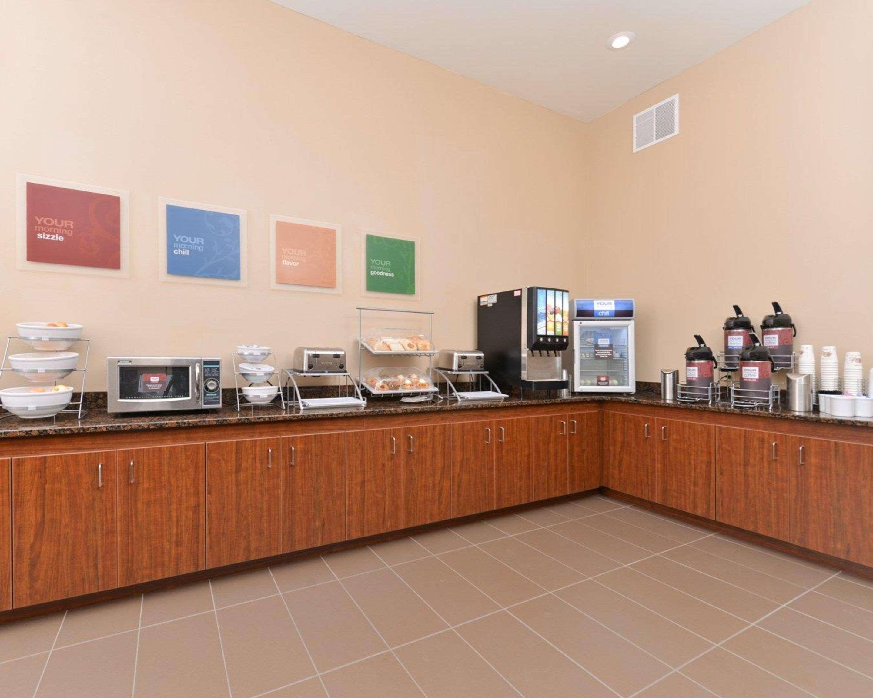 Comfort Inn&Suites Mandan - Bismarck Extérieur photo